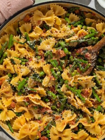 Featured image for bowtie pasta.