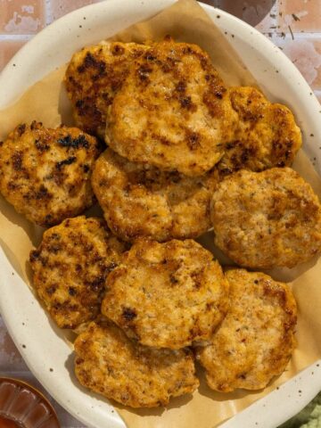 Featured image for chicken sausage patties.