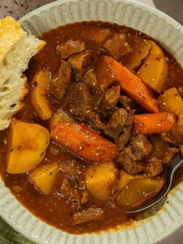 Featured image for beef crockpot stew recipe.