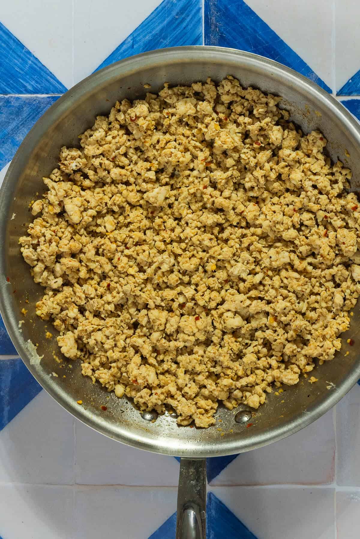 A pan with cooked chicken breakfast sausage.